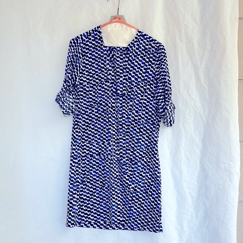Express navy, white & black button down the front dress. Top & button pockets SP